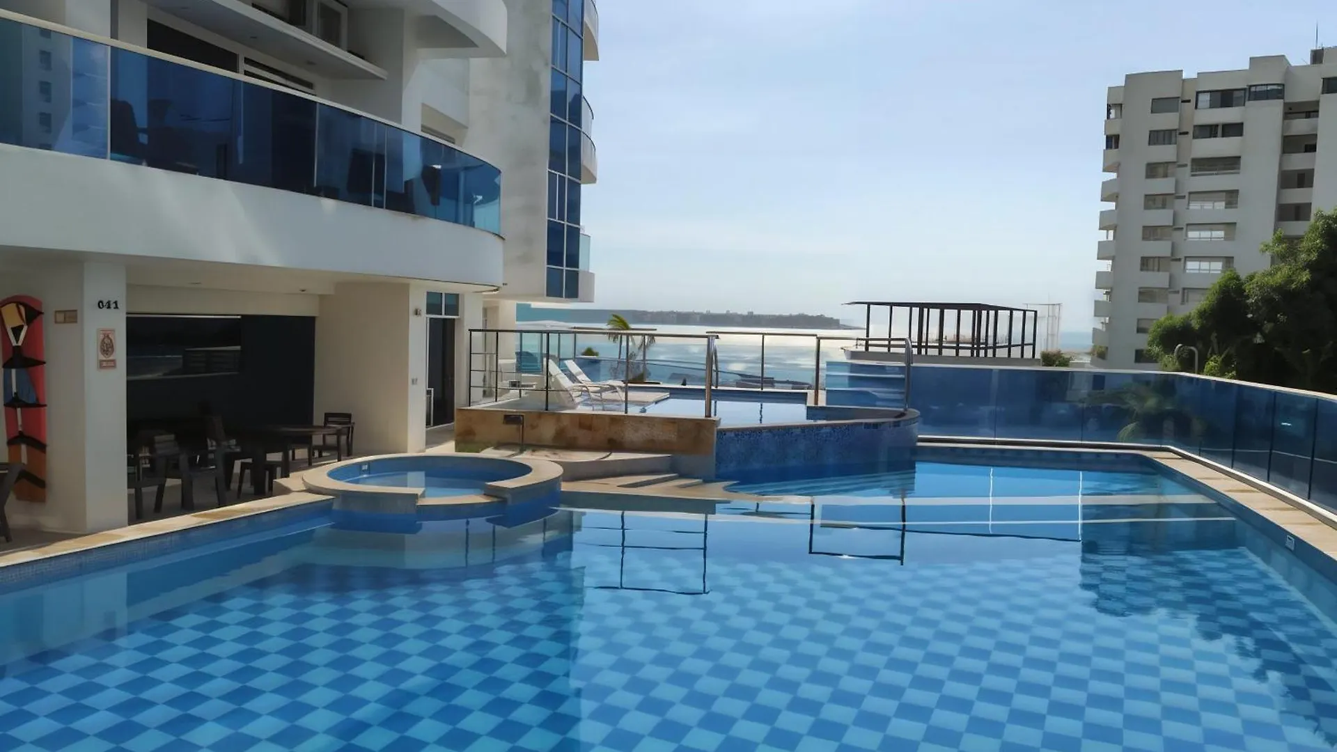 Un Espacio Sofisticado En Medio De El Laguito Edificio Poseidon Del Caribe Cartagena Colombia