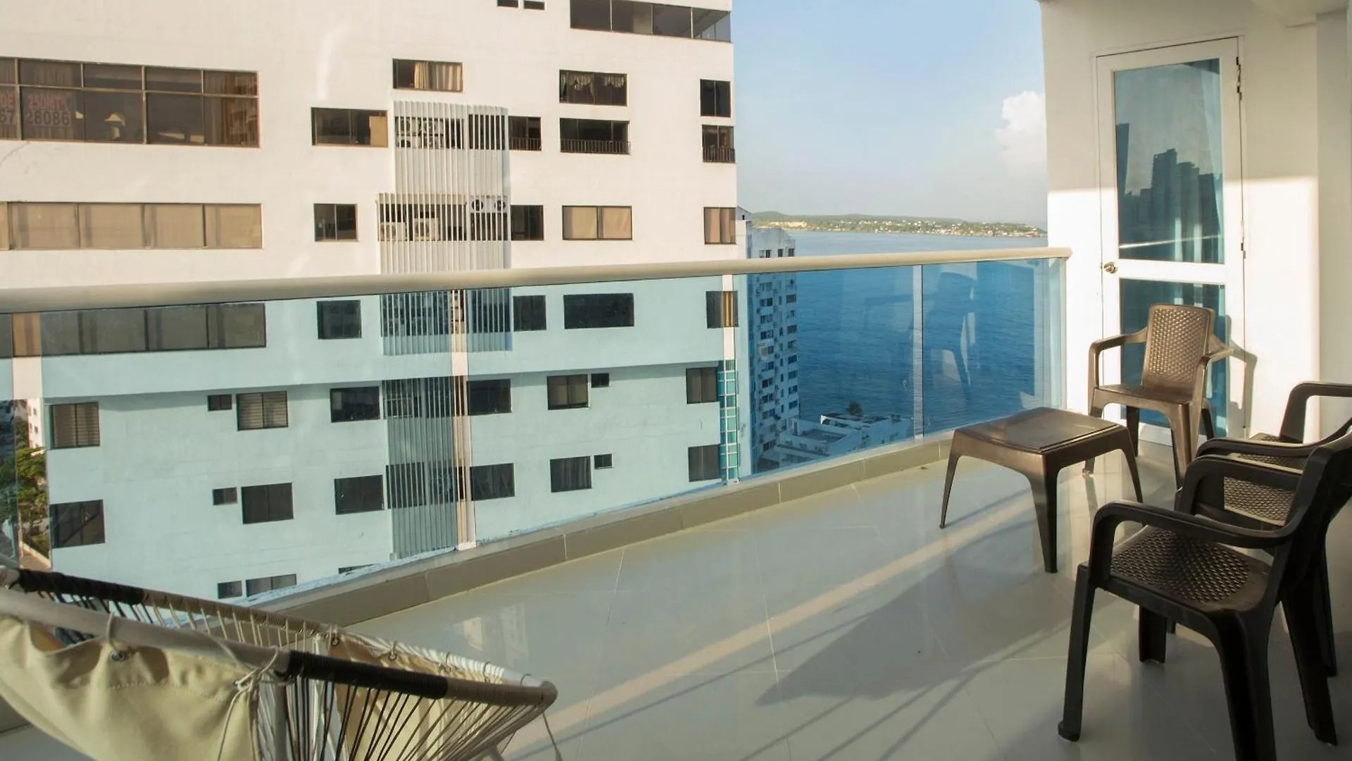 Un Espacio Sofisticado En Medio De El Laguito Edificio Poseidon Del Caribe Cartagena 0*,