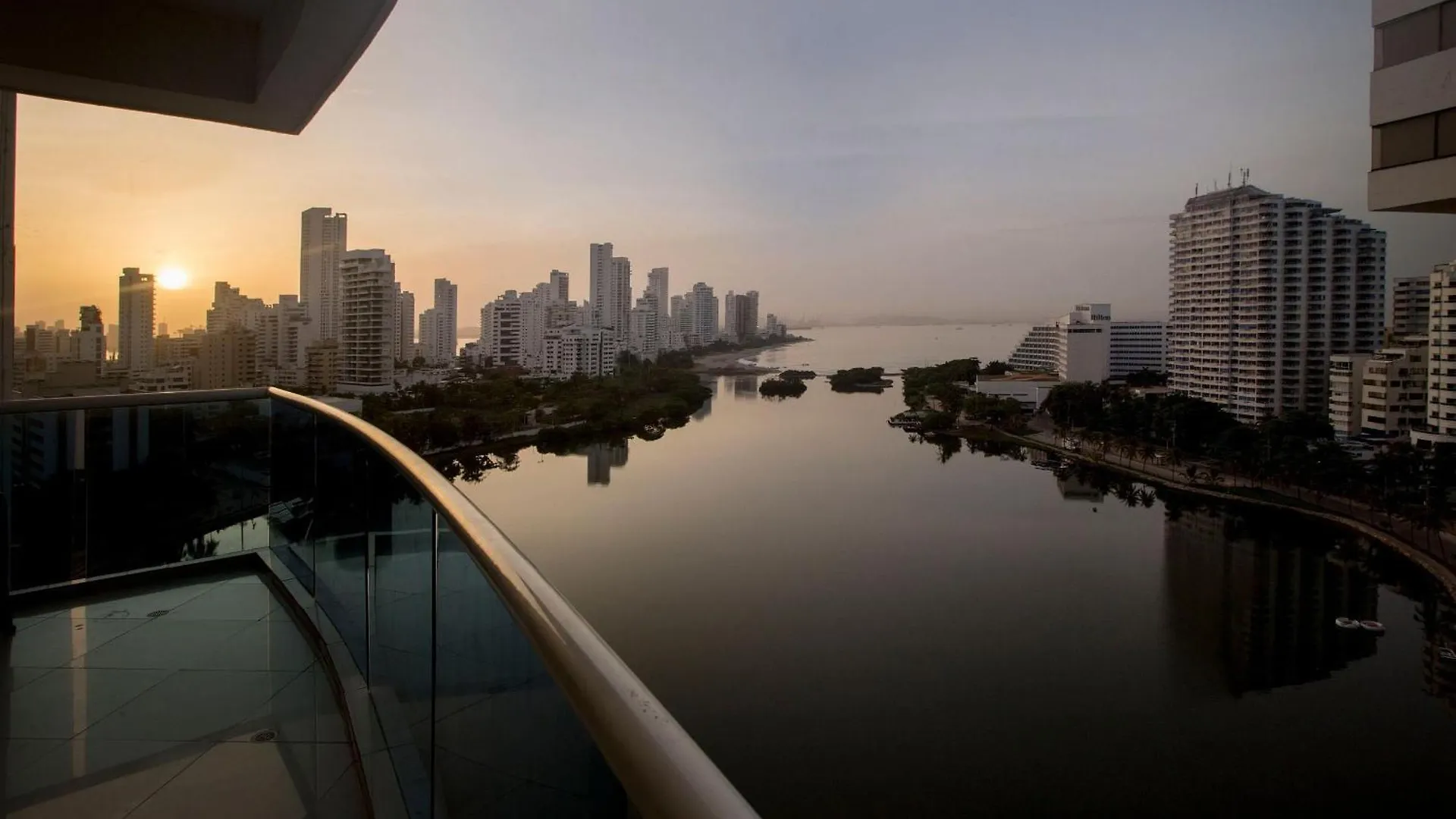 Un Espacio Sofisticado En Medio De El Laguito Edificio Poseidon Del Caribe Cartagena 0*,